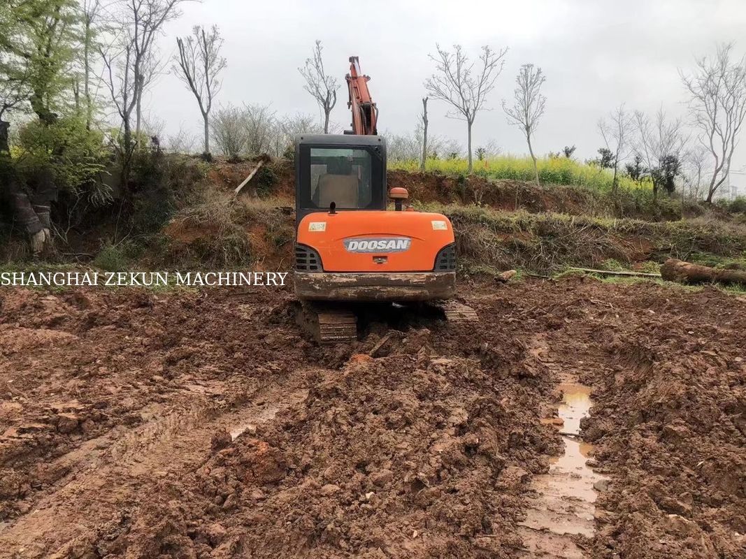 2010 EX60 İkinci El Mini Kazı Makinesi 38.1kw Orijinal Hidrolik Valfli
