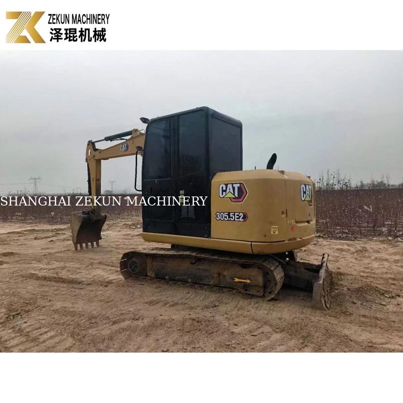 CAT 305.5E2 Caterpillar'dan Hidrolik Başparmaklı 5.5 Tonluk Kullanılmış Sürünen Kazıcı