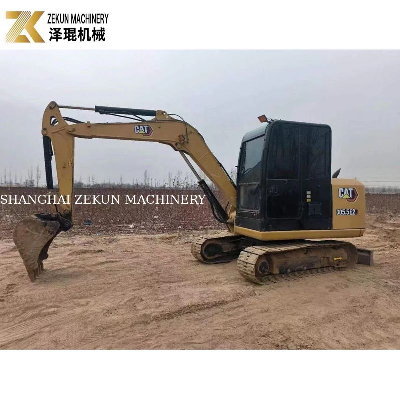 CAT 305.5E2 Caterpillar'dan Hidrolik Başparmaklı 5.5 Tonluk Kullanılmış Sürünen Kazıcı