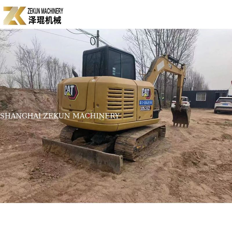 CAT 305.5E2 Caterpillar'dan Hidrolik Başparmaklı 5.5 Tonluk Kullanılmış Sürünen Kazıcı
