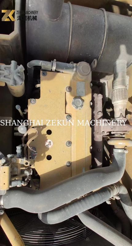 Japonya'da kullanılan CAT 320D sürünen kazıcı 20930 KG Makine ağırlığı CAT Hidrolik Valf