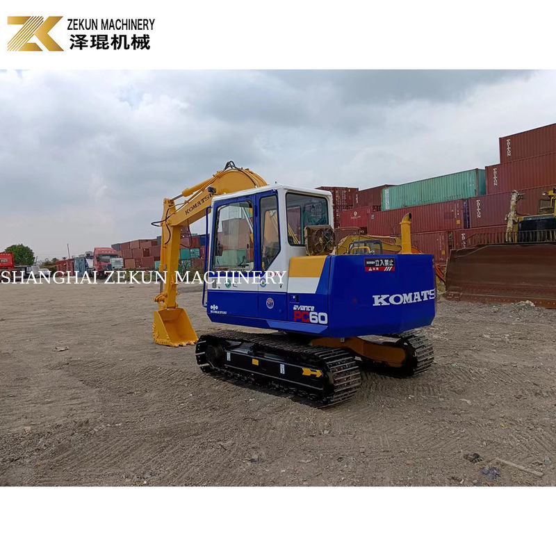 Japonya Komatsu PC60-6 düşük çalışma ağırlığı 6 ton ve iyi durumdaki kazıcı