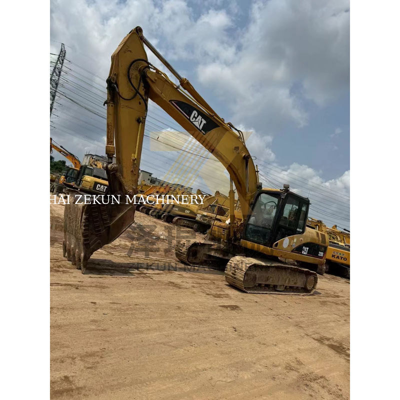 20 tonluk ikinci el Shantui Kato Excavator 320D 1M3 kova kapasitesi ile Şangay'da