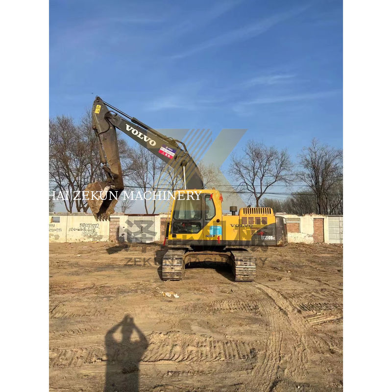 Kullanılmış VOLVO EC290 EC240BLC EC210/240B EC140 EC210 BLC VOLVO Motoru ile sürünen kazıcı