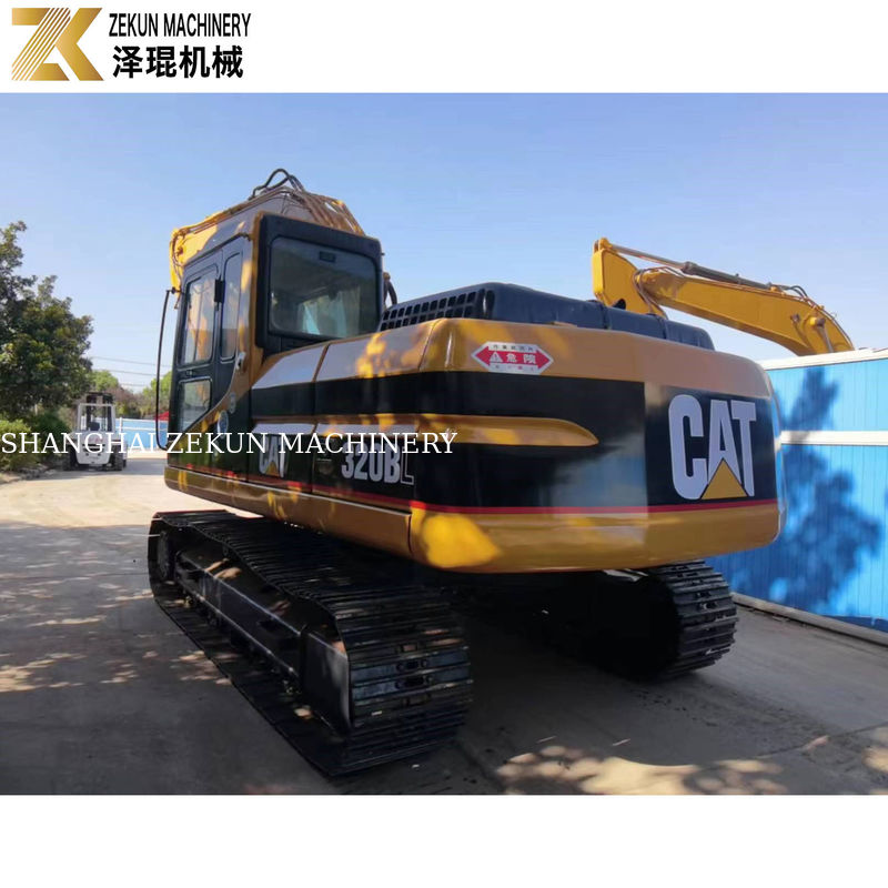0.92 m3 kova kapasitesi ve 2001-4000 çalışma saati ile kullanılan Cat 320 BL kazıcı