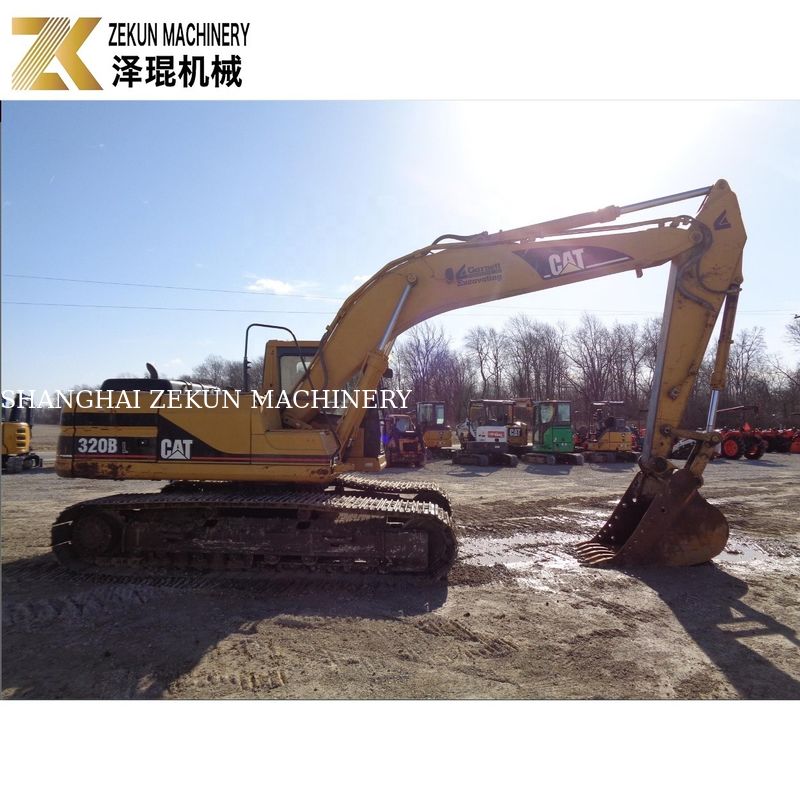 CAT 320 BL kazıcı ve 97kw Caterpillar motoru ile toprak kazımı mümkün oldu