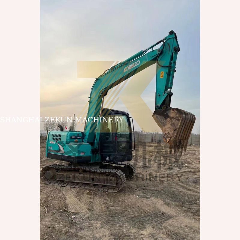 Kullanılmış Kobelco SK75-8 ekskavatörü mükemmel durumda Şangay'da satılıyor.