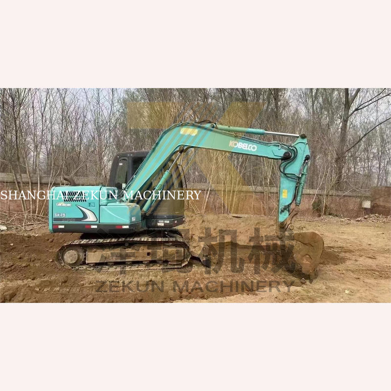 4001-6000 Çalışma Saati Kullanılmış Kobelco SK75-8 SR Nakit Satışı