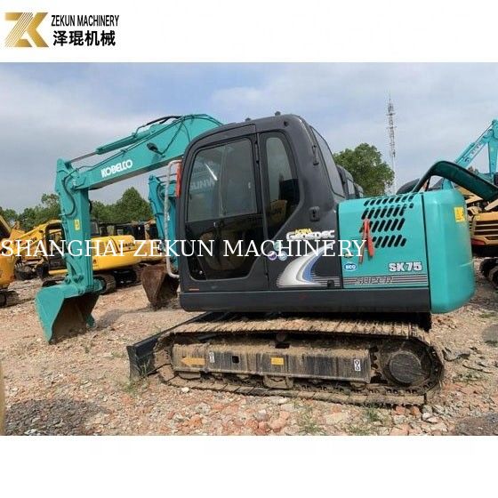 7 tonluk mini kazıcı Kobelco SK 75 SR UR, ISUZU motoru ve orijinal hidrolik pompası ile