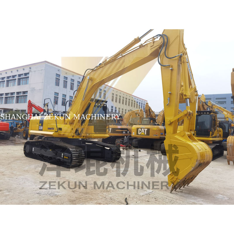 Kullanılmış 22 Ton Komatsu 220 PC220 1M3 kova kapasitesi ve 1050 çalışma saati ile kazıcı