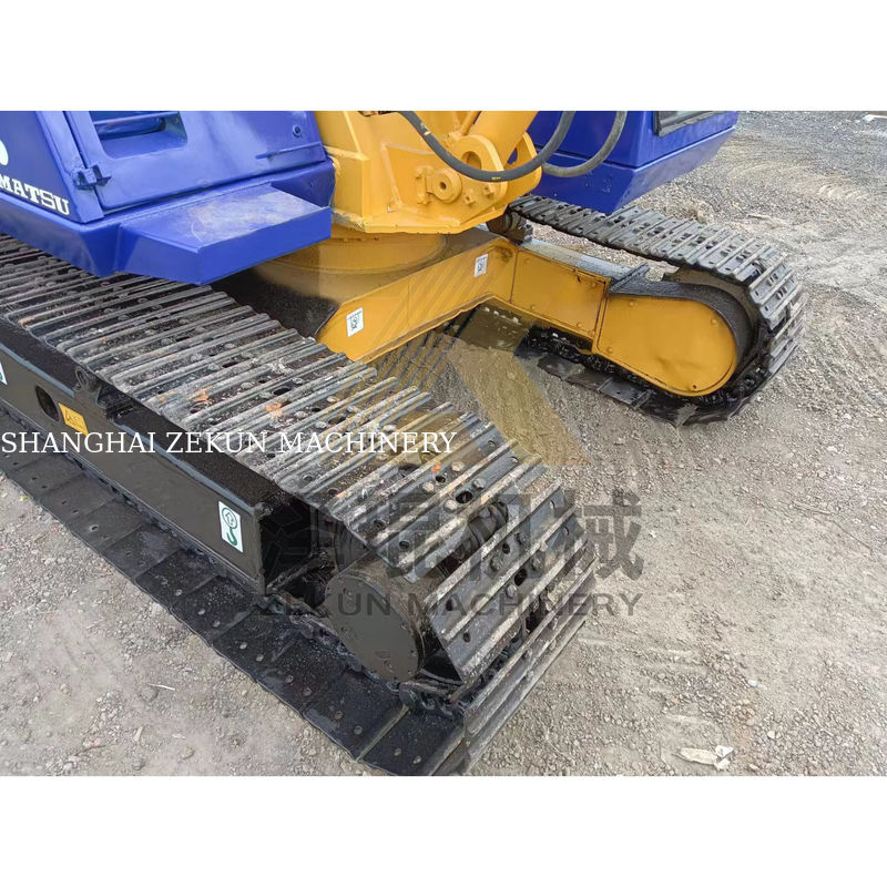 Kullanılmış Komatsu PC60-5 kazıcı diğer hidrolik silindirlerle ve 2022'de iyi durumda