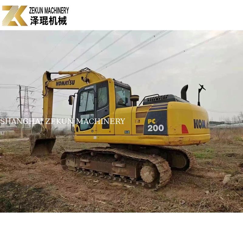 Kullanılmış Komatsu PC200-8MO sürünen kazıcı 2001-4000 saat Orta boyutlu
