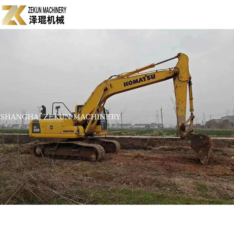 Kullanılmış Komatsu PC200-8MO sürünen kazıcı 2001-4000 saat Orta boyutlu