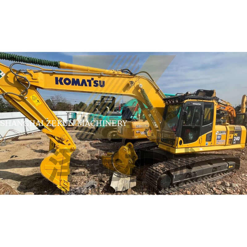 Komatsu PC220-8 orijinal hidrolik pompası olan kullanılmış kazıcı satılıyor