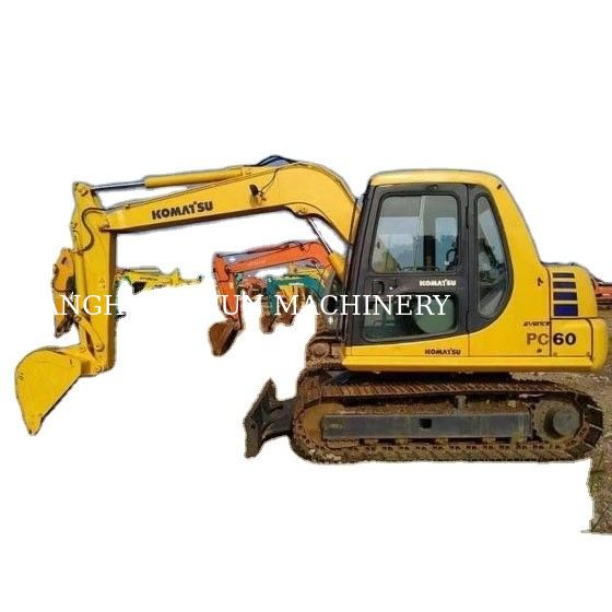 Japon kökenli kullanılmış Komatsu PC60-7 kazıcı 2 tonluk ağırlıklı ikinci el mini kazıcı