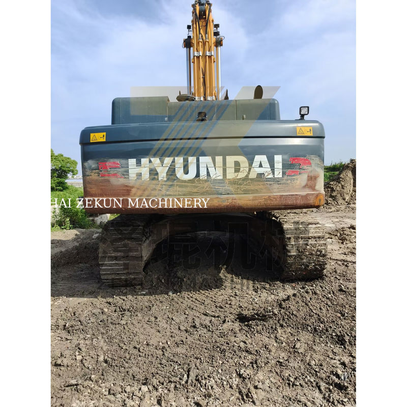 Harika durumda Hyundai R520 kazıcı 3M3 kova kapasitesi ve 266KW gücüyle sıcak pazarda