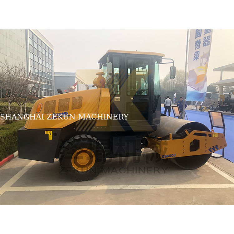 Kullanılmış XCMG XS600J 6T Roller. Tek davul. 3. aşama.