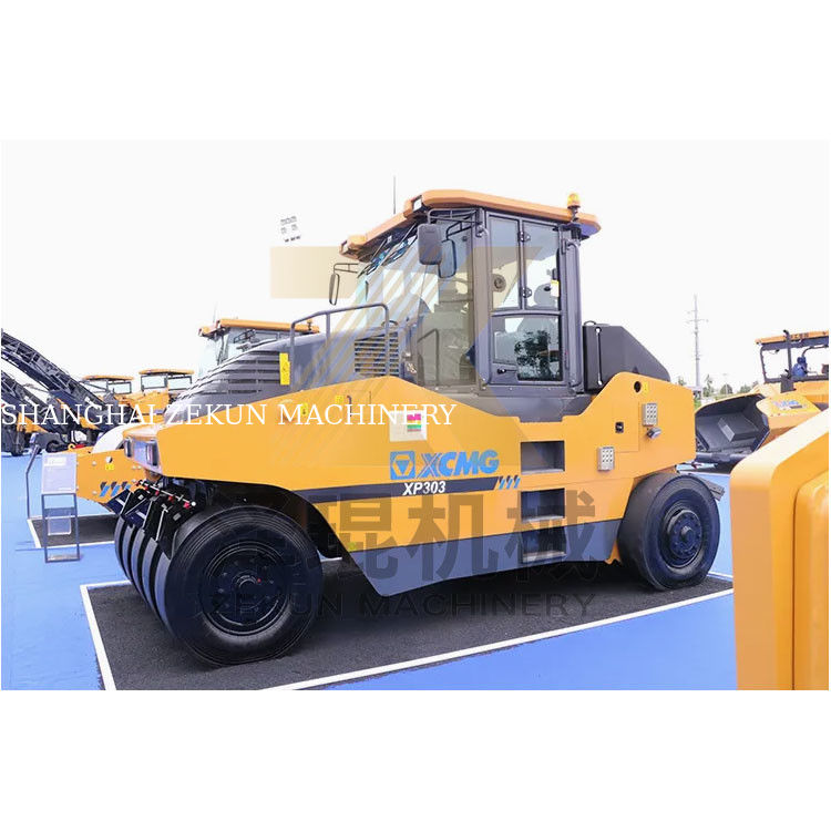 30 ton XCMG XP303 Lastik Roleri Çin 3. Aşama Yol İnşaatı Ekipmanı