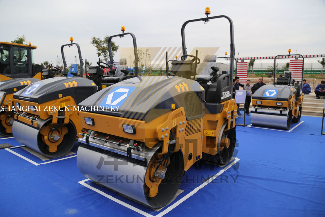 4 ton XCMG XMR403 Hafif Vibratory Roller China Stage III