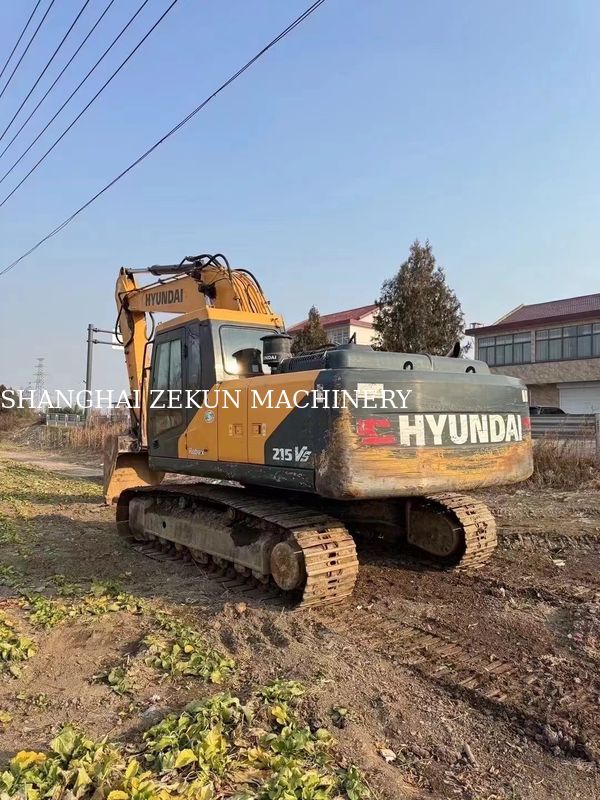 2018 R215VS kazıcı 3 800 çalışma saati