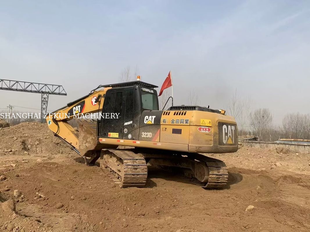 Çeşitli uygulamalar için çok yönlü 2020 Cat 323D2 kazıcı 23 ton 4877 saat