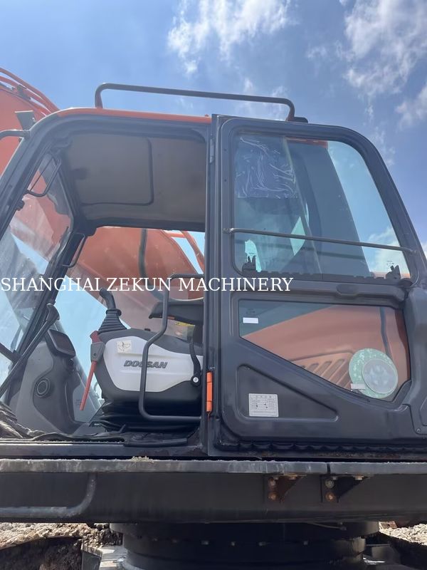Kullanılmış Doosan DX500LC-9C Kazı makinesi 800 Rpm At Gücü ve En Yüksek Kazma Yüksekliği 11