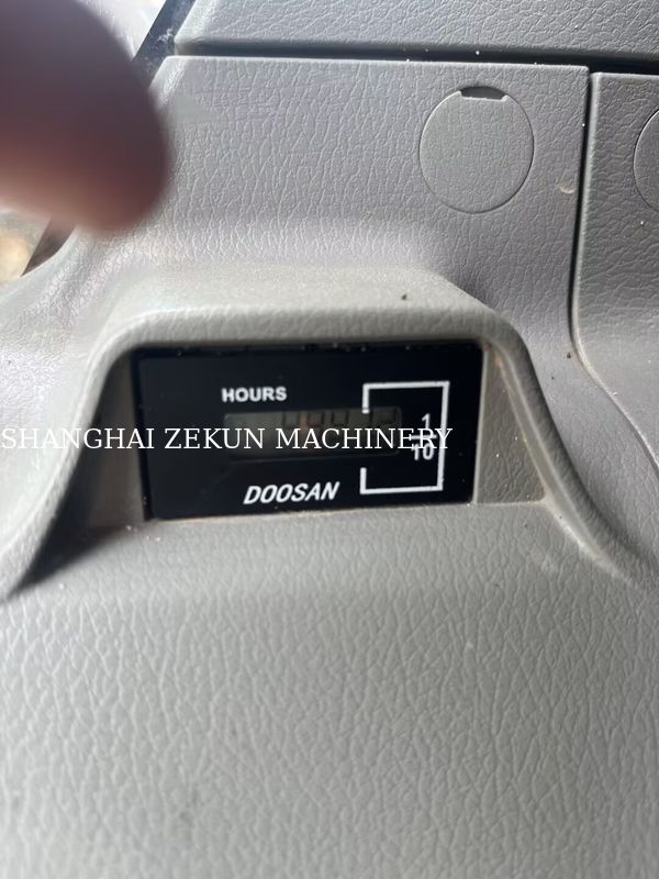 Kullanılmış Doosan DX500LC-9C Kazı makinesi 800 Rpm At Gücü ve En Yüksek Kazma Yüksekliği 11