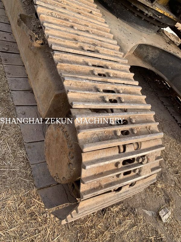 2015 Komatsu PC210LC-8MO Kazı Makinesi 100 Kg'lık çalışma ağırlığı ve 9 kg'lık en yüksek kazma kapsamı ile