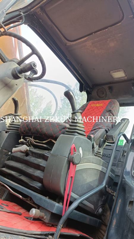 Hyundai R210W-9 Tekerlekli Kazıcı 330 L Yakıt Tankı Kapasitesi Ve Hidrolik Valf