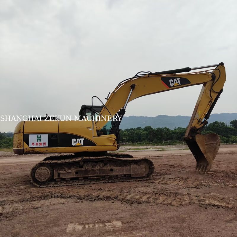 2016 CAT 320D Ekskavatör 20 Ton Sınıfı CAT C6.4 ACERT Motor ile Maksimum Kazı Derinliği 680 mm
