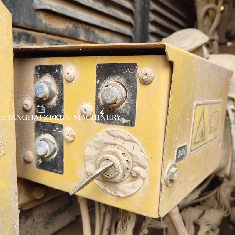 2016 CAT 320D Ekskavatör 20 Ton Sınıfı CAT C6.4 ACERT Motor ile Maksimum Kazı Derinliği 680 mm