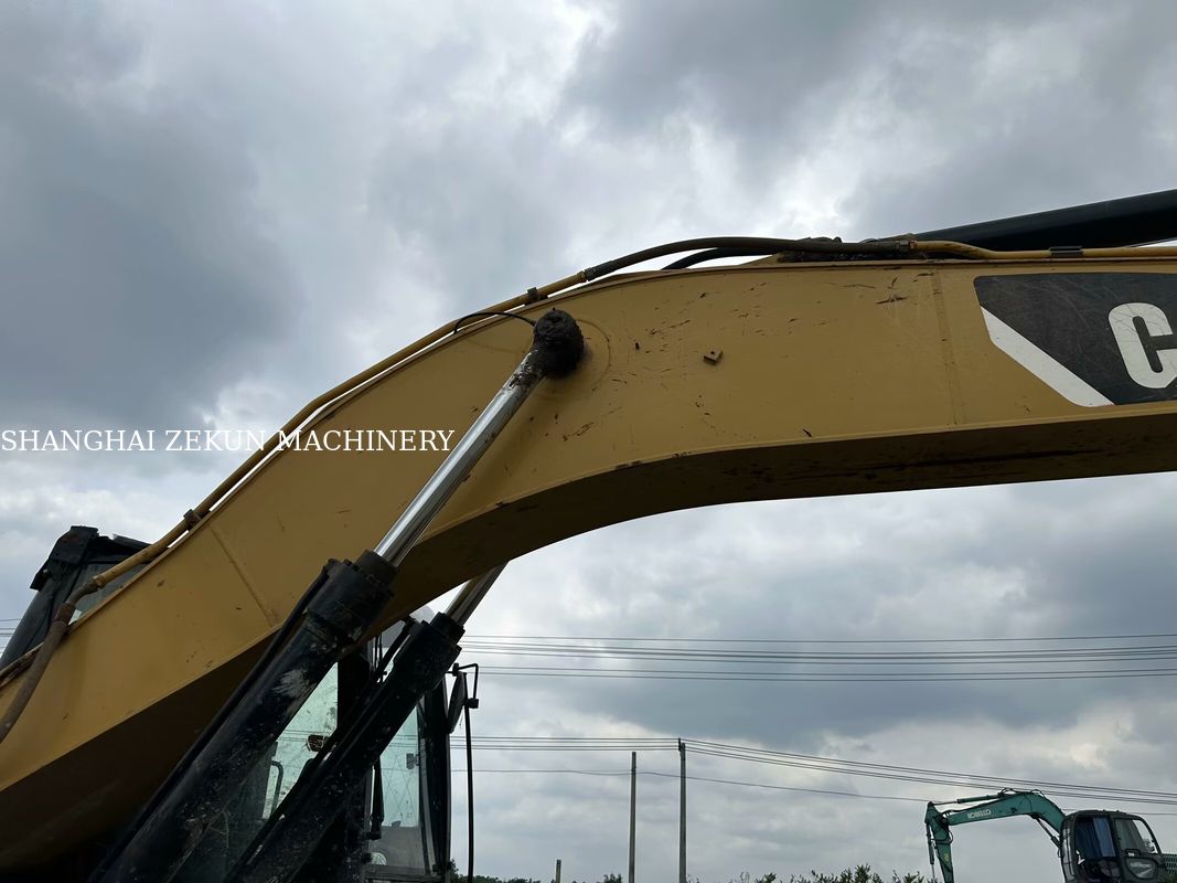 2014 CAT 320D2 Kazıcı 10 812 saat Ve Performans Hidrolik Akış Hızı 2 × 214 L/min Seyahat Hızı 3.5 / 5.5 Km/h