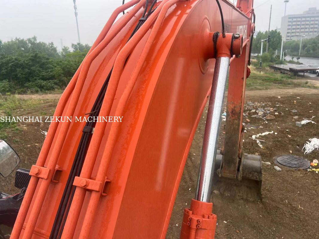 2022 Hitachi ZX200-5A Ekskavatör, Maksimum Kazma Yüksekliği 9 ve Dönme Hızı 13.3 Rpm, 5500 saat