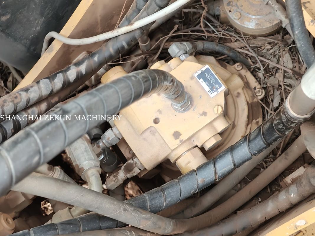 2019 CAT 307E2 Ekskavatör, Zemin Seviyesinde Maksimum Erişim Mesafesi 400 mm ve Yakıt Tankı Kapasitesi 135 L