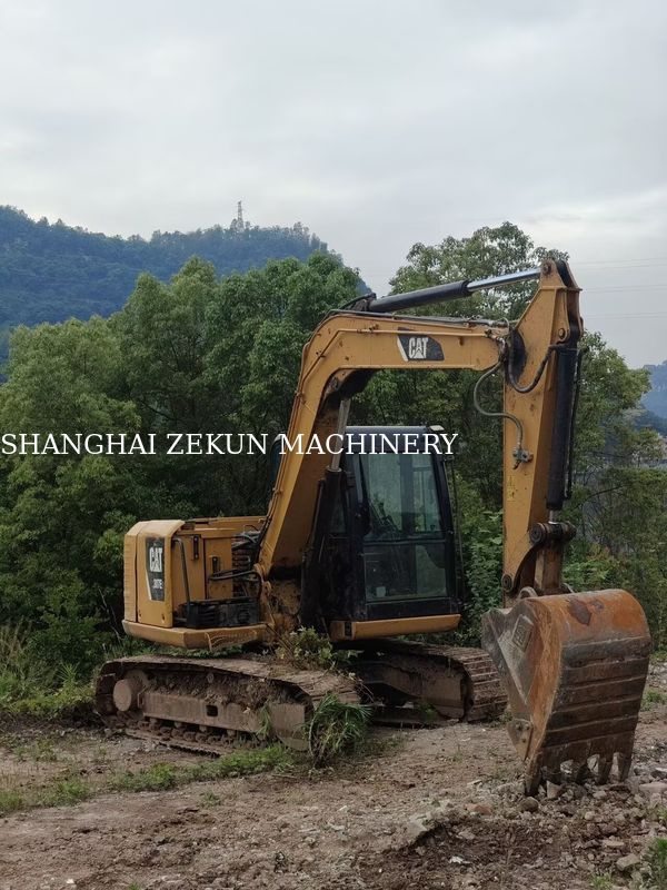2019 CAT 307E2 Ekskavatör, Zemin Seviyesinde Maksimum Erişim Mesafesi 400 mm ve Yakıt Tankı Kapasitesi 135 L