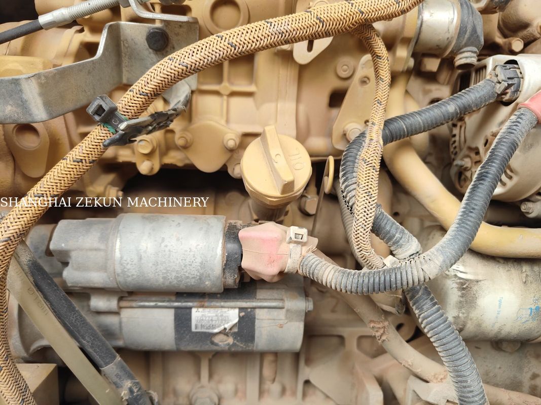 2019 CAT 307E2 Ekskavatör, Zemin Seviyesinde Maksimum Erişim Mesafesi 400 mm ve Yakıt Tankı Kapasitesi 135 L