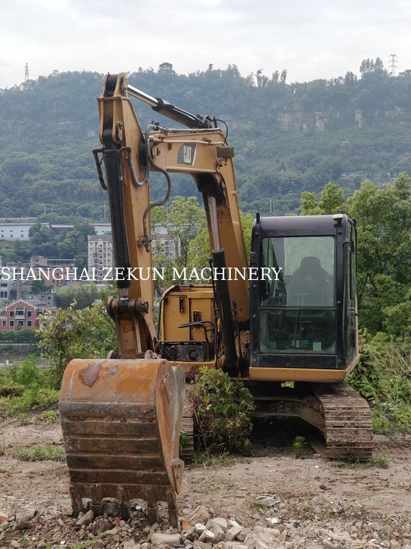 2019 CAT 307E2 Ekskavatör, Zemin Seviyesinde Maksimum Erişim Mesafesi 400 mm ve Yakıt Tankı Kapasitesi 135 L