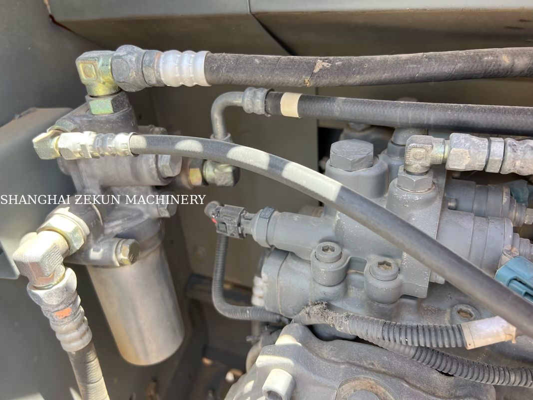 Hitachi ZX120-6 Ekskavatörü İş İhtiyaçları için 14165 saat Yakıt Tankı Kapasitesi 240 L Hidrolik Basınç 34.3 MPa