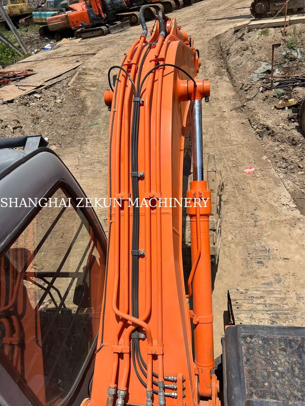 Hitachi ZX120-6 Ekskavatörü İş İhtiyaçları için 14165 saat Yakıt Tankı Kapasitesi 240 L Hidrolik Basınç 34.3 MPa
