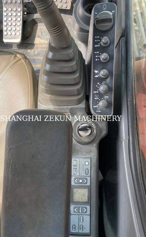 Hitachi ZX120-6 Excavator 2.5m Kol Uzunluğu ve 210mm Maksimum Çekim Yüksekliği ile Kullanılır 11158hrs