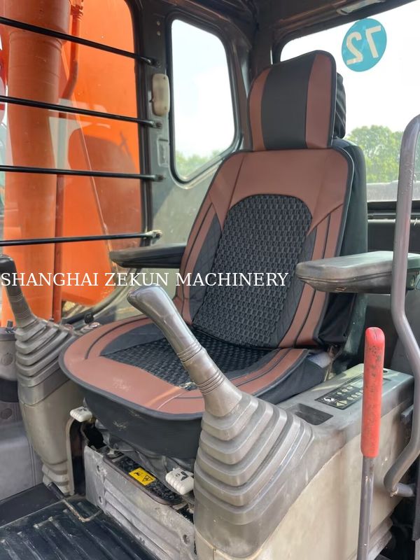 Hitachi ZX200-3G Ekskavatör 11056 saat Seyir Hızı 3,5 / 5,5 km/sa