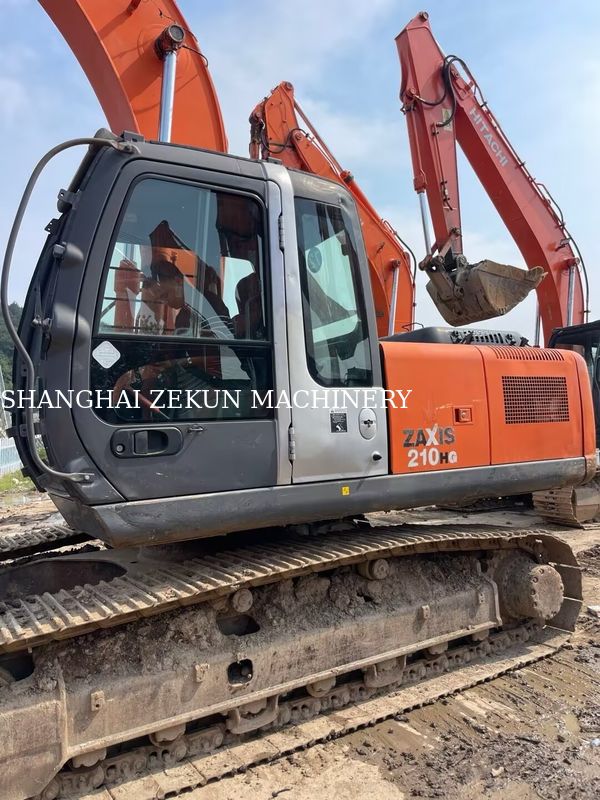 Hitachi ZX200-3G Ekskavatör 11056 saat Seyir Hızı 3,5 / 5,5 km/sa