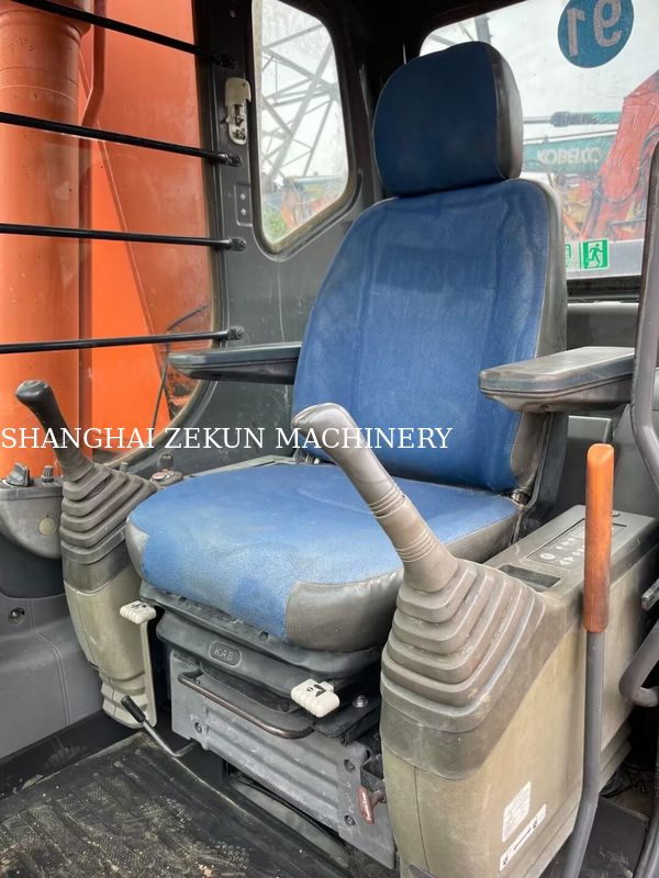 Hitachi ZX200-3G Ekskavatör 10658 saat Kol Uzunluğu 2.94 m Maksimum Kazı Yüksekliği 620 mm