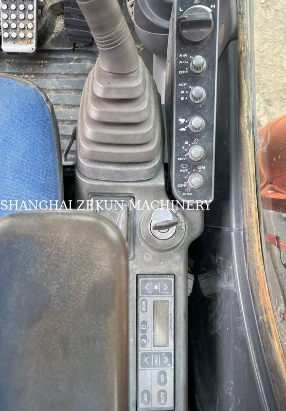 Hitachi ZX200-3G Ekskavatör 10658 saat Kol Uzunluğu 2.94 m Maksimum Kazı Yüksekliği 620 mm