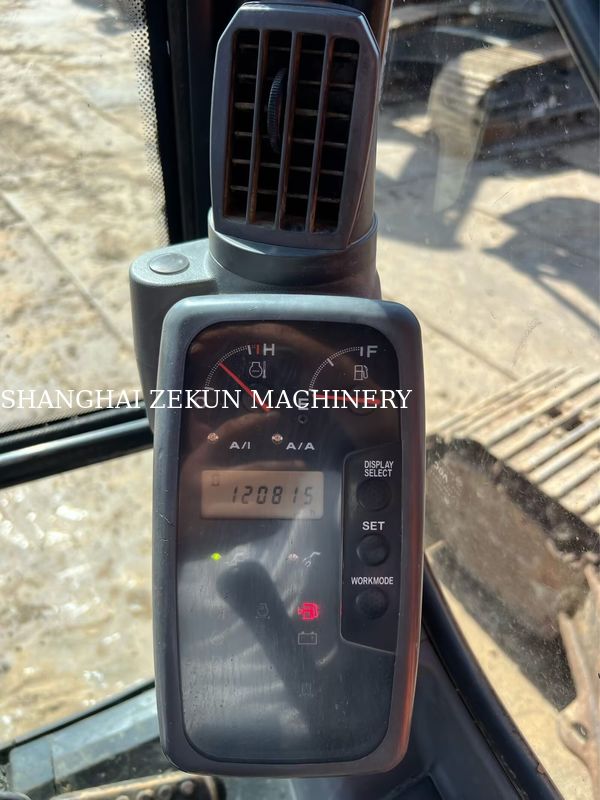 Hitachi ZX200-3G Ekskavatör 12081 saat Seyir Hızı 3.5 / 5.5 Km/sa Kabin Özellikleri Çok İşlevli Ekran