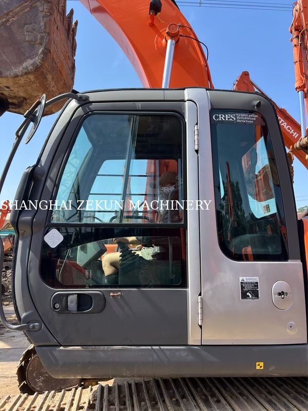 Hitachi ZX200-3G Ekskavatör 12081 saat Seyir Hızı 3.5 / 5.5 Km/sa Kabin Özellikleri Çok İşlevli Ekran