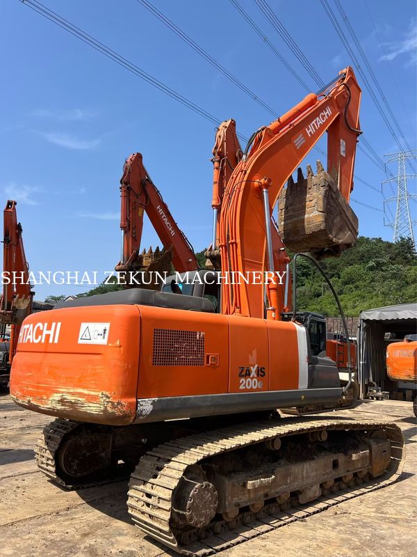 Hitachi ZX200-3G Ekskavatör 12081 saat Seyir Hızı 3.5 / 5.5 Km/sa Kabin Özellikleri Çok İşlevli Ekran
