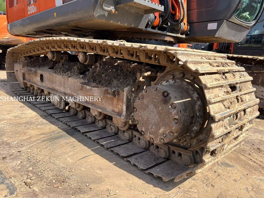 Hitachi ZX200-3G Ekskavatör 12081 saat Seyir Hızı 3.5 / 5.5 Km/sa Kabin Özellikleri Çok İşlevli Ekran