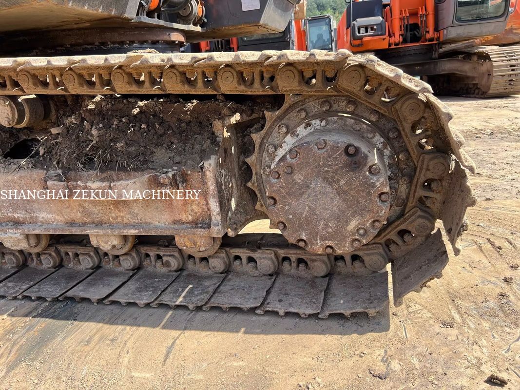 Hitachi ZX200-3G Ekskavatör 12081 saat Seyir Hızı 3.5 / 5.5 Km/sa Kabin Özellikleri Çok İşlevli Ekran