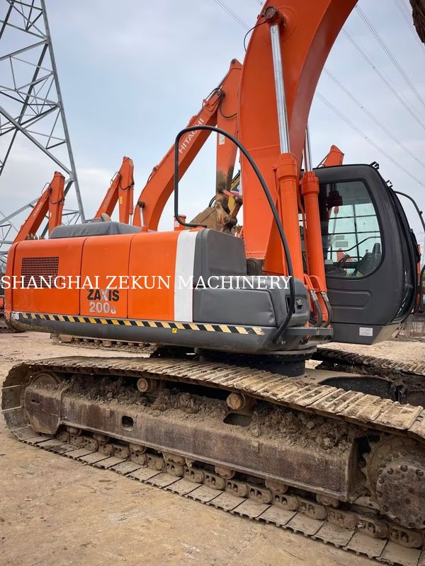 11051 saatlik Hitachi ZX200-3G Ekskavatör, Kepçe Kapasitesi 0,8 – 1,0 M3